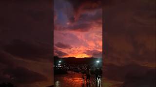 この世の終わりみたいな夕焼け