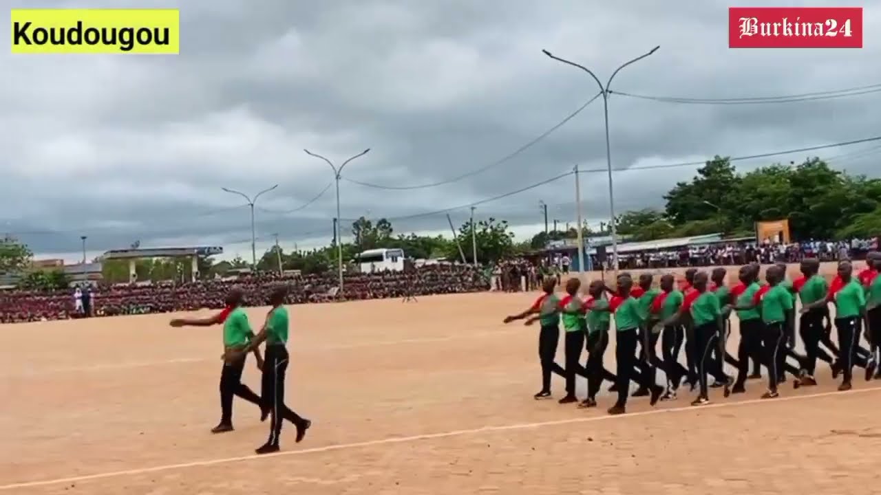 Revivez en images, le défilé par section des appelés de la 1 ère cohorte de l'immersion patriotique