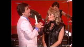 Dick Clark Interviews Bonnie Tyler - American Bandstand 1983