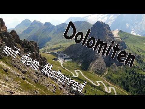 Die schönsten Pässe der Dolomiten - mit Motorrad und Drohne