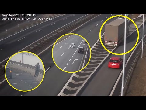 Jazda pod prąd, cofanie TIR-em i rowerzysta na S12/S17