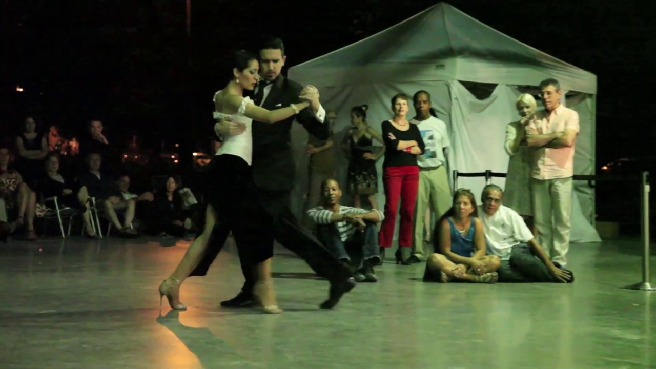 LEANDRO HAEDER et LALY VICTORIA, et le "Quinteto Daniel Ruggiero", "El Huracan" (tango). 4/4