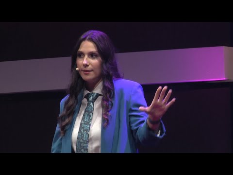 Dal sottosuolo al futuro: radici umane nell’era digitale. | Olga Armento | TEDxTaranto