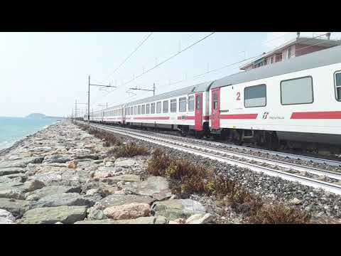 E402b-133 xmpr al traino di un ic in transito a ceriale