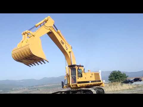 Crawler Excavator  Caterpillar 245 DME digging moves