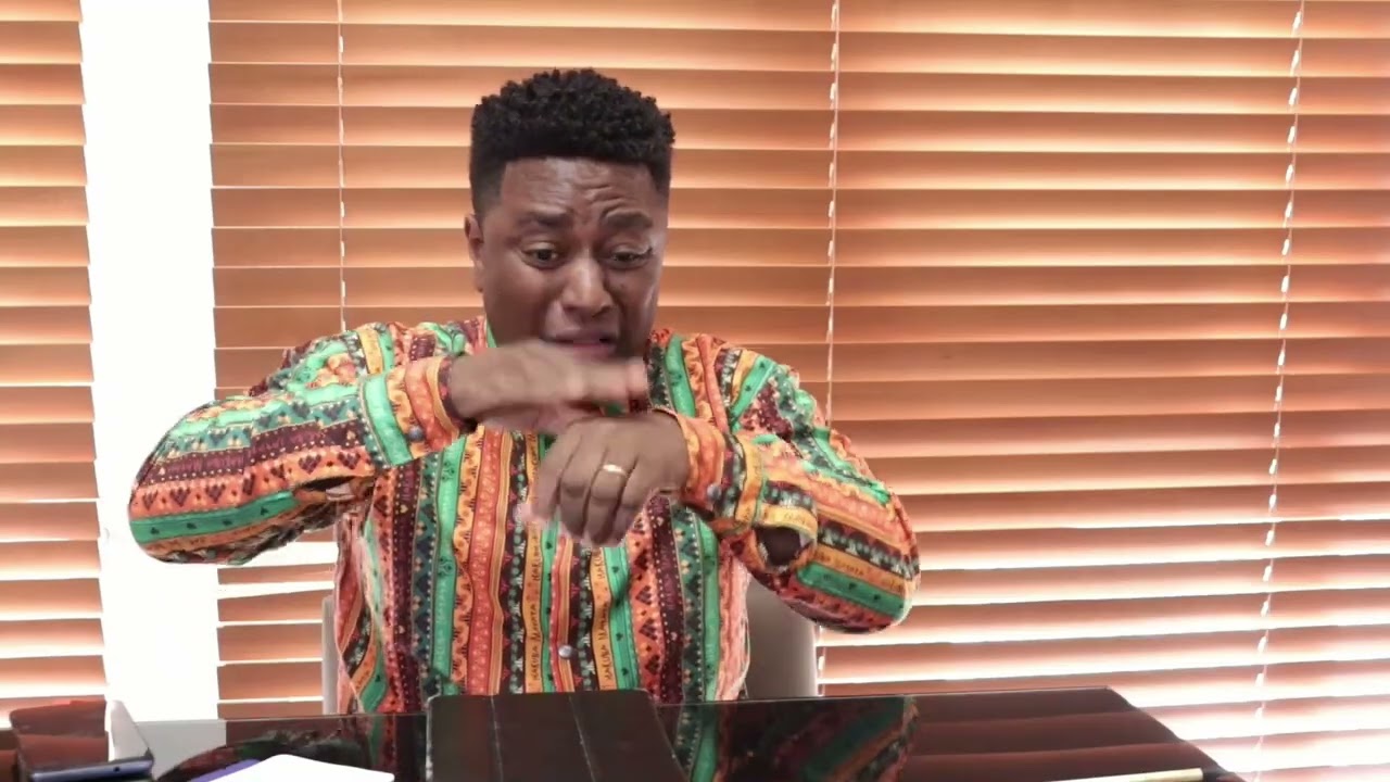 Orientação na Escola - Quebrando o Silêncio em LIBRAS