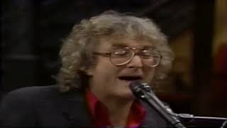 Randy Newman  &amp; Mark Knopfler - It&#39;s Money That Matters (Live 1988 Astounding Bassist)