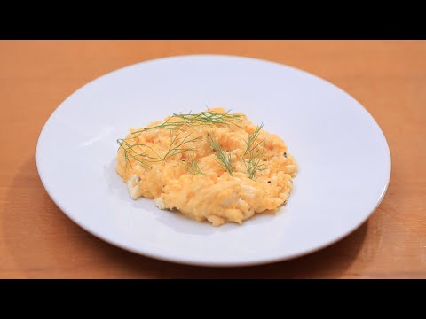 Persian-Style Soft Scrambled Eggs with Feta & Dill | Kitchen Quickies | Food Network Asia