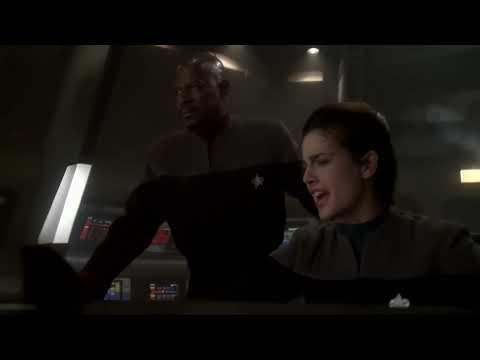 Star Trek: Deep Space 9 "Sacrifice of Angels" 4K upscaled Fleet Battle.