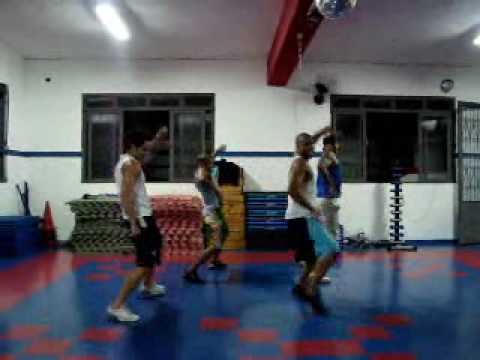 Portal do Axé - Corpo Mole (Oz Bambaz)