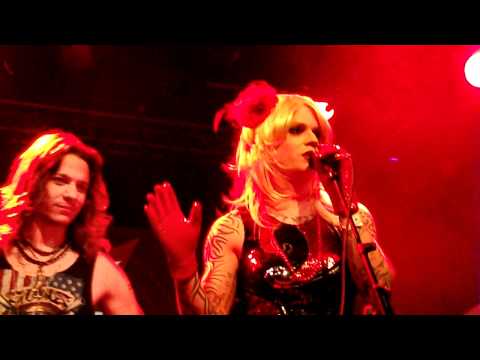 Chrystal Harms @ Trash Fest / Helsinki (01.04.2011)