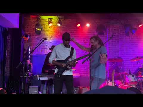 Big Mountain- Vibes Up Strong (Live)