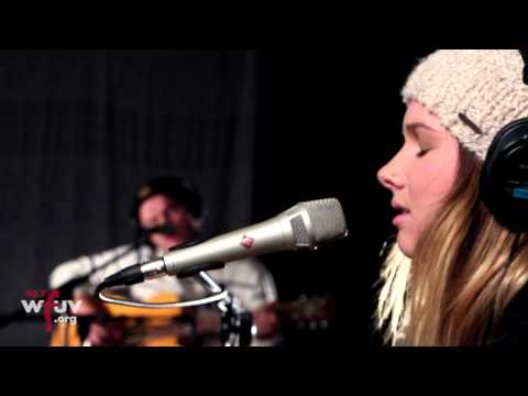Taking You There (ver. Acoustic) - Broods