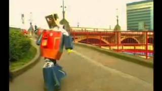 Goldie Lookin&#39; Chain - Half Man Half Machine