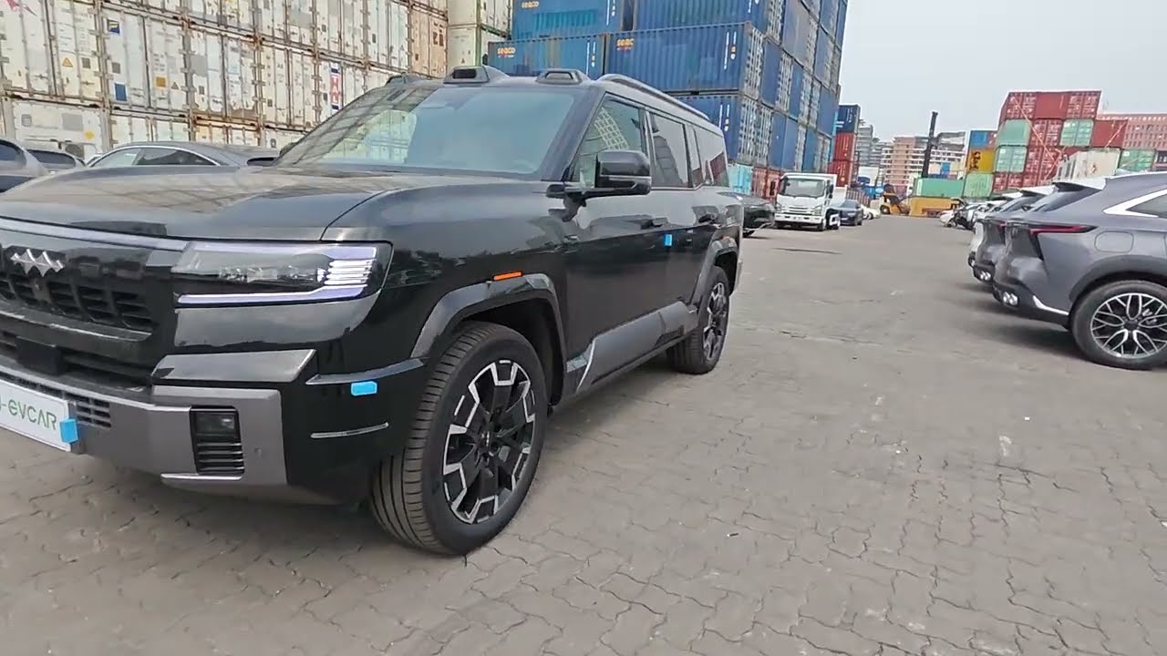 BYD Leopard 8 8 video