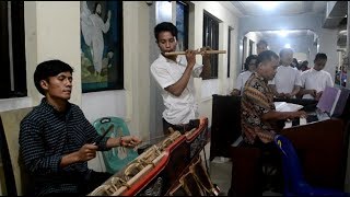 Download lagu Kudus Kudus Kudus - Lagu Liturgi Katolik (Dengan Lirik) mp3