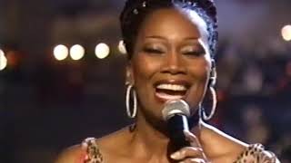 Yolanda Adams Sings “O Holy Night” (2004)
