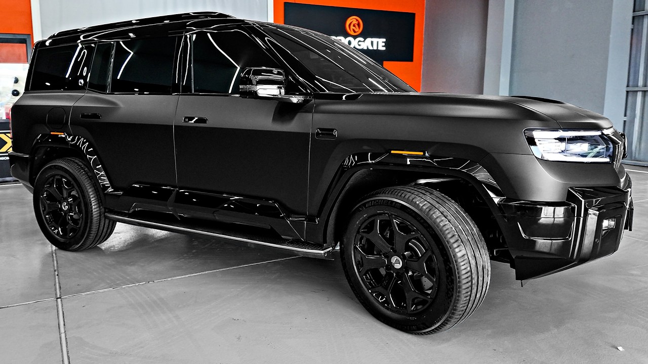 2025 BYD Leopard 8 - Better Than Land Rover DEFENDER?