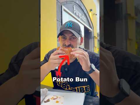 Smash burgers in potato buns 🍔 @burgeraki_ #smashburger #foodtok #paphos #cyprus #fyp