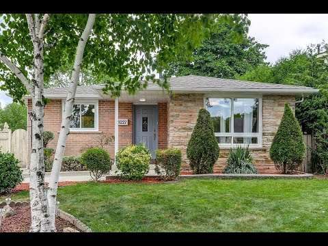 1227 Owen Court Oakville