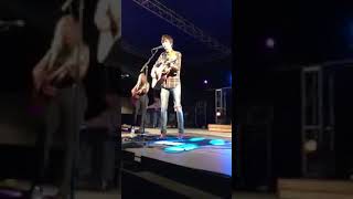 Mo Pitney I Met Merle Haggard Today