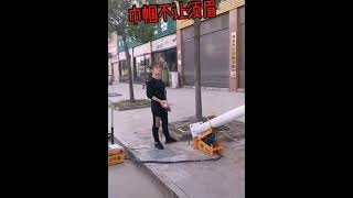 Download lagu AmazingChina: Pasang Tiang Lampu Seperti Seorang Profesional mp3