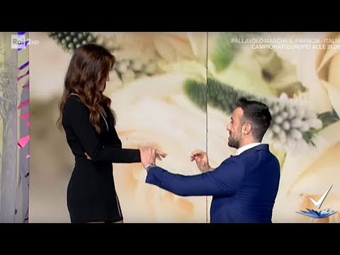 Proposta di matrimonio in diretta -  Detto Fatto 18/09/2019