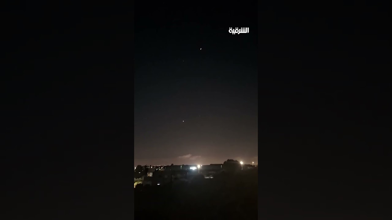 فيديو | صواريخ إيرانية تخترق الدفاعات الجوية في إسرائيل