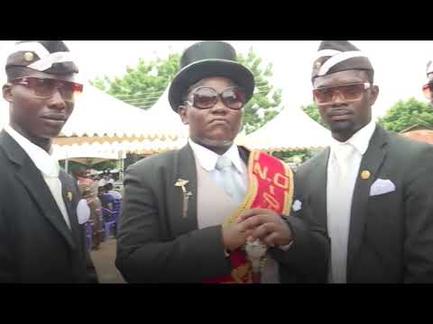 Taniec z trumną - oryginalna wersja