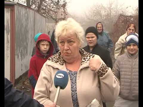 Зловонная лужа образовалась в поселке Искра Курского района