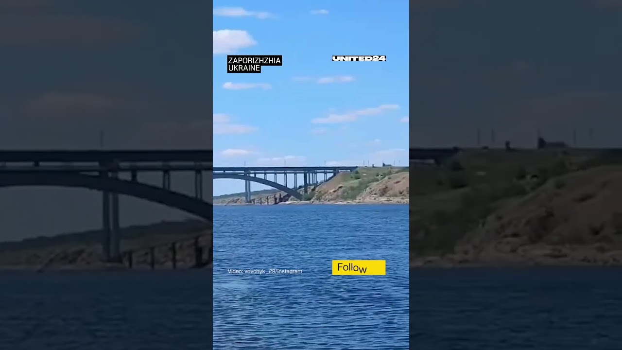 강 위를 낮게 비행하는 MiG-29 전투기