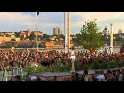 Zara Larsson - Uncover (Live @ Allsång på Skansen)