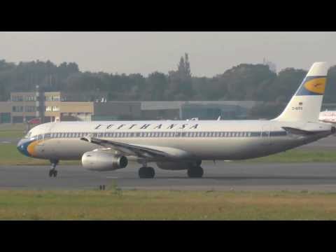 2x Lufthansa Retro special livery action D-AIDV and D-AIRX at Hamburg Airport