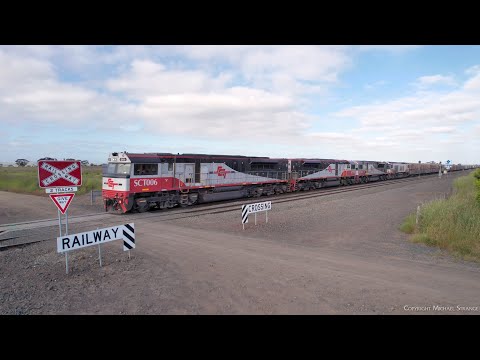 SCT 2PM9 Mixed Freight & Steel Train At Railway Crossing (2/12/2022) - PoathTV Australian Railroads