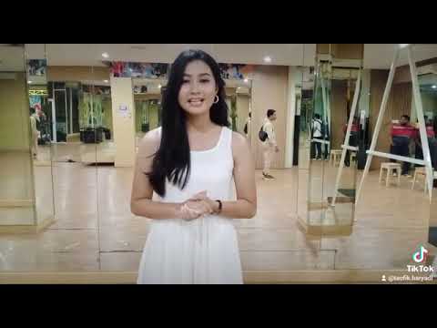 Yuni Safitri Asli Karawang Putri Pariwisata Mewakili Jawa Barat.