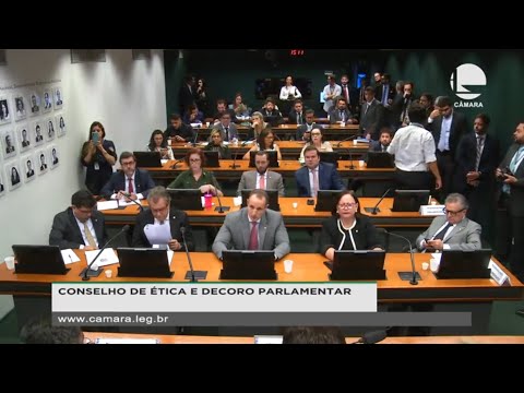 Conselho de Ética vota pareceres de processos contra Filipe Barros e Carla Zambelli - 12/02/20