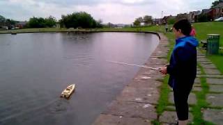 preview picture of video 'RC Boat 7.2V Syke Pond Rochdale 13 June 2010 - Short Clip'