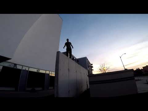 Blonde Bikini spot - 3runner out