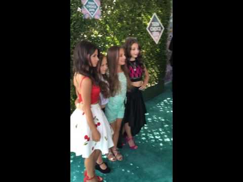 Isabella Barrett with Six in The City on the Red Carpet at Teen Choice