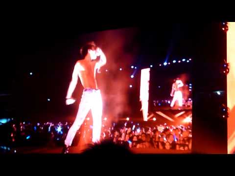 120922 SM Town Jakarta - Internet War (Jonghyun and Taemin) :: Screen View.mp4