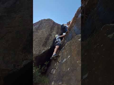 ESCALADA. PEDRA DO BAÚ. SÃO BENTO DO SAPUCAÍ. SÃO PAULO. #pedradobaú #escalada #escaladaemrocha #sbs