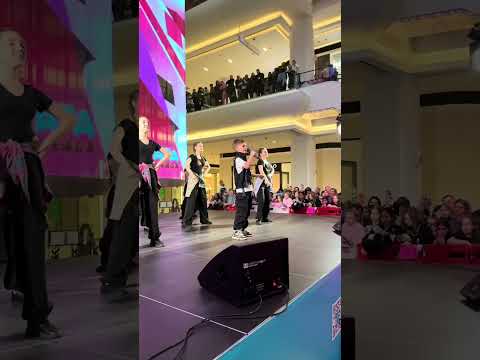 Девочки растут быстрее мальчишек 💪😻#девчонка #мальчики #друзья #блогер #танец #танечка#тикток #видео