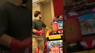 パンチングマシーンをやってたら、、もっと上のレベルやればよかった。。