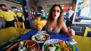 MEXICO'S SECRET PARADISE🇲🇽 PUERTO ESCONDIDO Market + Best MOLE in OAXACA