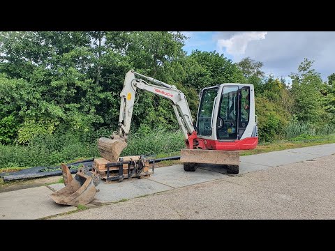 Geul dicht gooien (Takeuchi tb 228)