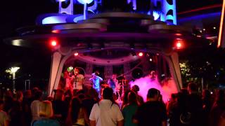 Suburban Legends - "Kiss The Girl" (The Little Mermaid) Live @ Disneyland! [31 August 2012]