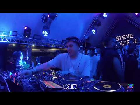 Steve Aguirre NOIR  Plaza Monumental de Pueblo Nuevo