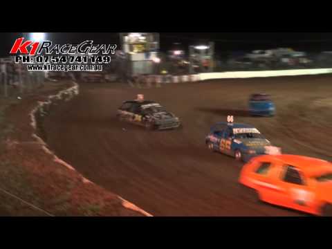 Junior Sedans - A-Main - QSCA Presidents Cup - Roma Speedway - 24.11.12