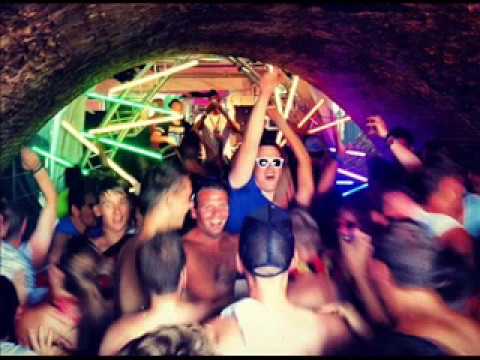 GLOWINTHEDARK - Live @ Tomorrowland 2013 (Sunday) Smash The House Stage