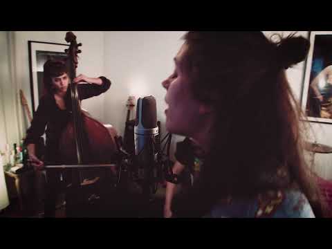 Sessions im Advent (2017) - Tor 15: Pamela Méndez - Irene Island